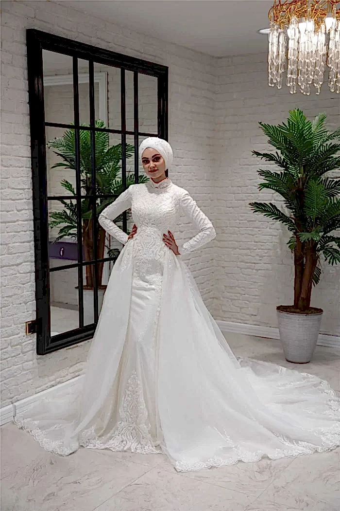 3D İşlemeli Hakim Yaka Balık Tesettür Gelinlik