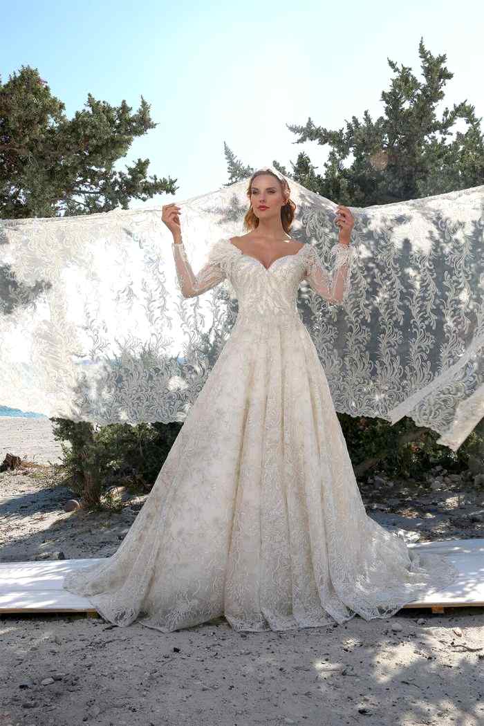 Boncuk İşlemeli Kuyruklu A Kesim Gelinlik