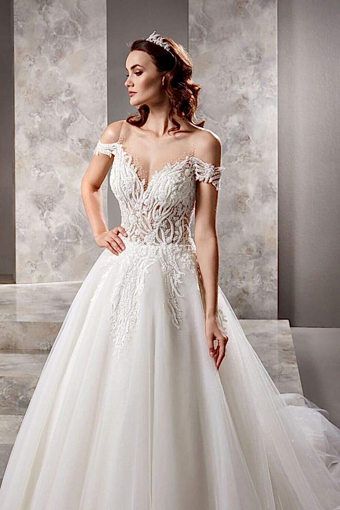 Transparan Boncuk İşlemeli Düşük Kol A Kesim Gelinlik