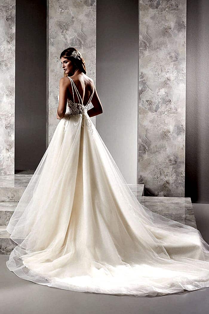 Alternative view of Işıltılı Tül Etek Sırt Dekolteli Krem A Kesim Gelinlik