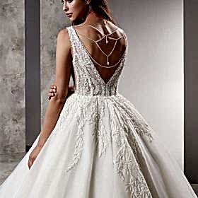 Dantel İşlemeli İllüzyon Yaka A Kesim Gelinlik