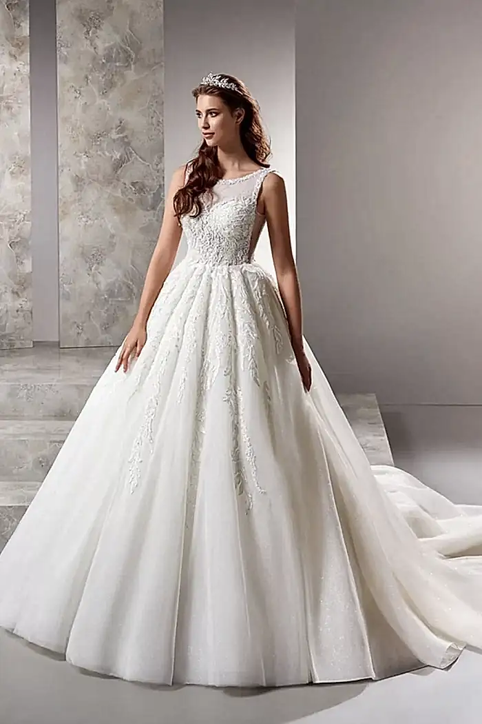 Alternative view of Dantel İşlemeli İllüzyon Yaka A Kesim Gelinlik