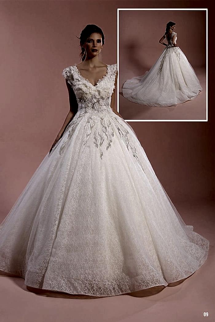 Alternative view of Sırt Dekolteli V Yaka A Kesim Gelinlik