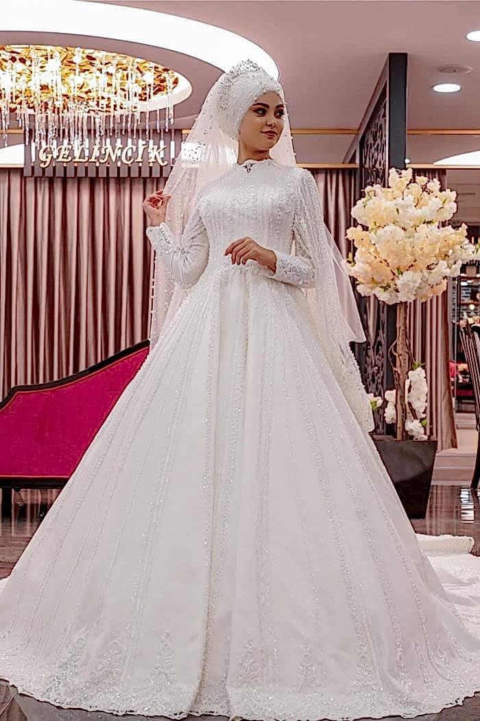 Pelerin Kol Detaylı A Kesim Tesettür Gelinlik