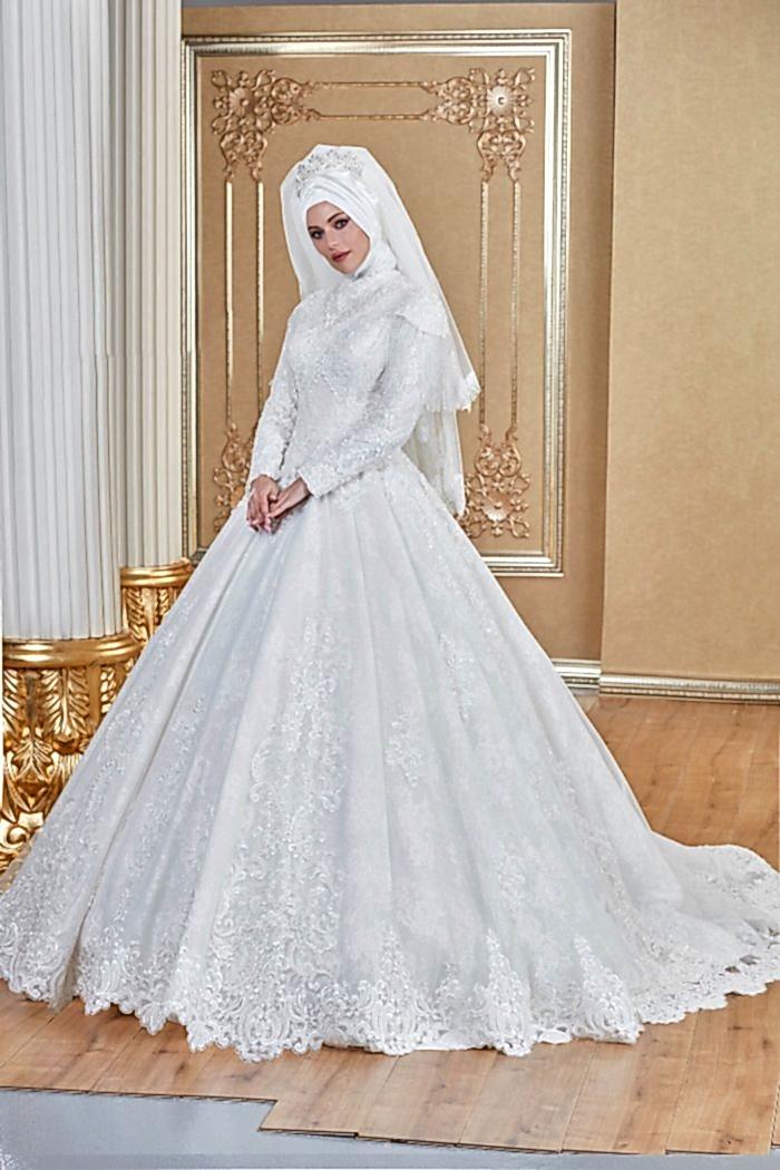 Lez Dantel Üzeri Sarkaç İşlemeli A Kesim Tesettür Gelinlik