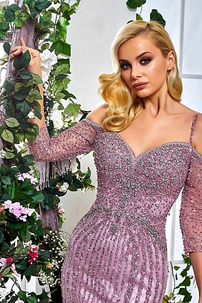 Alternative view of Kayık Yaka Taş İşlemeli Uzun Pembe Abiye Elbise