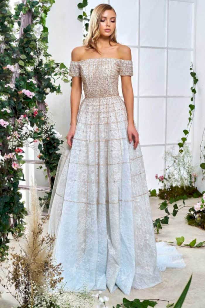 Kayık Yaka Taş İşlemeli Uzun Beyaz Abiye Elbise