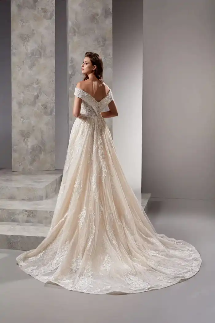 Alternative view of Madonna Yaka Belden Kuyruklu Fransız Dantel Balık Gelinlik