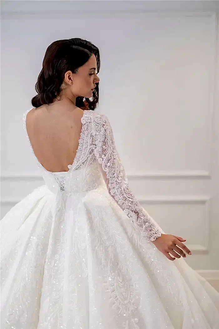 Alternative view of Boncuk İşlemeli Kalp Yaka Uzun Kollu Prenses Gelinlik