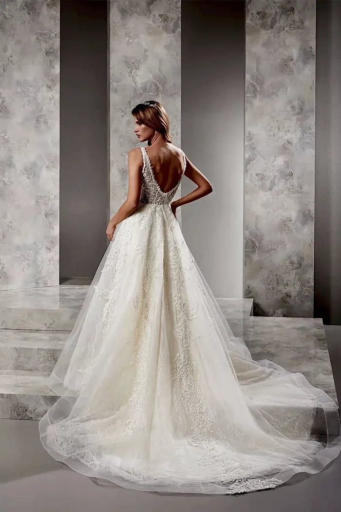 Alternative view of Derin V Yaka Bel Pencereli 3D Sırt Dekolteli Helen Gelinlik