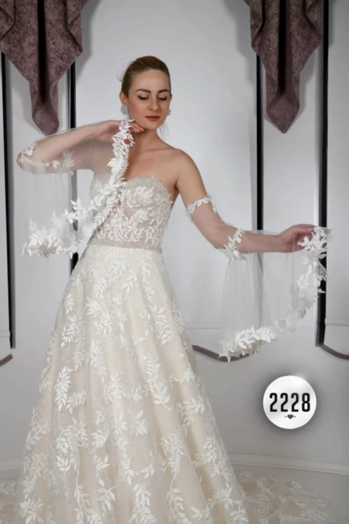 Alternative view of Straplez Yaka Demonte İspanyol Kol Helen Gelinlik Modeli