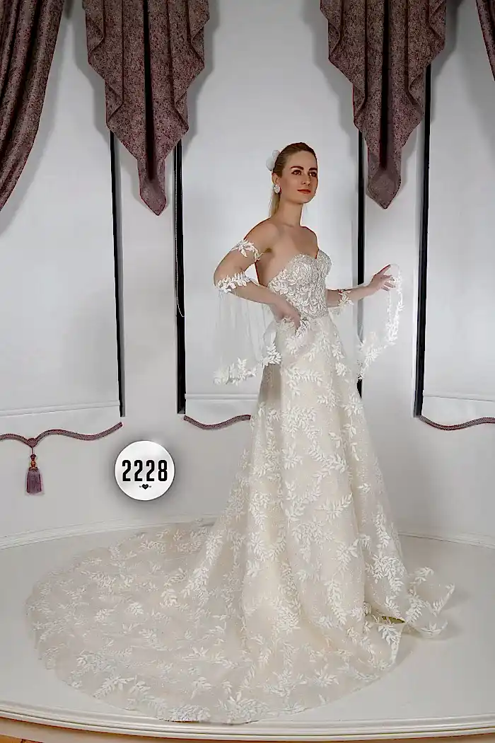 Straplez Yaka Demonte İspanyol Kol Helen Gelinlik Modeli