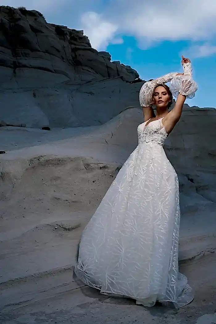 V Yaka Demonte Kol Kendinden Desenli Helen Gelinlik