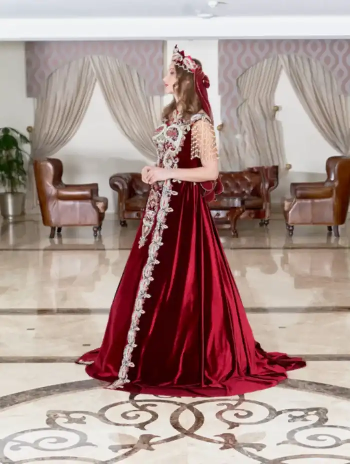 Alternative view of Geleneksel Tarz Bordo Kına Kaftan