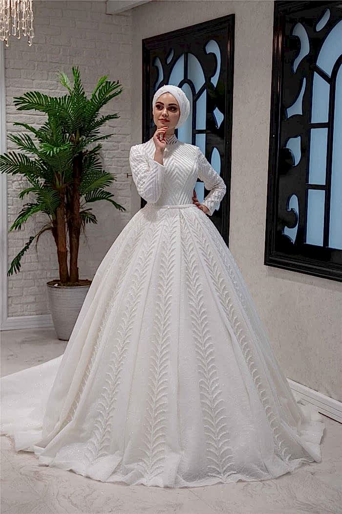 Alternative view of Kristal İşlemeli Hakim Yaka Prenses Tesettür Gelinlik