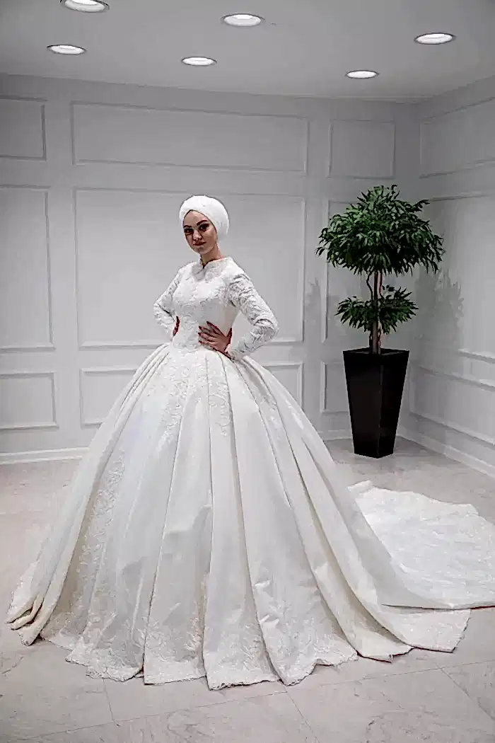 Kuyruklu Prenses Tesettür Gelinlik