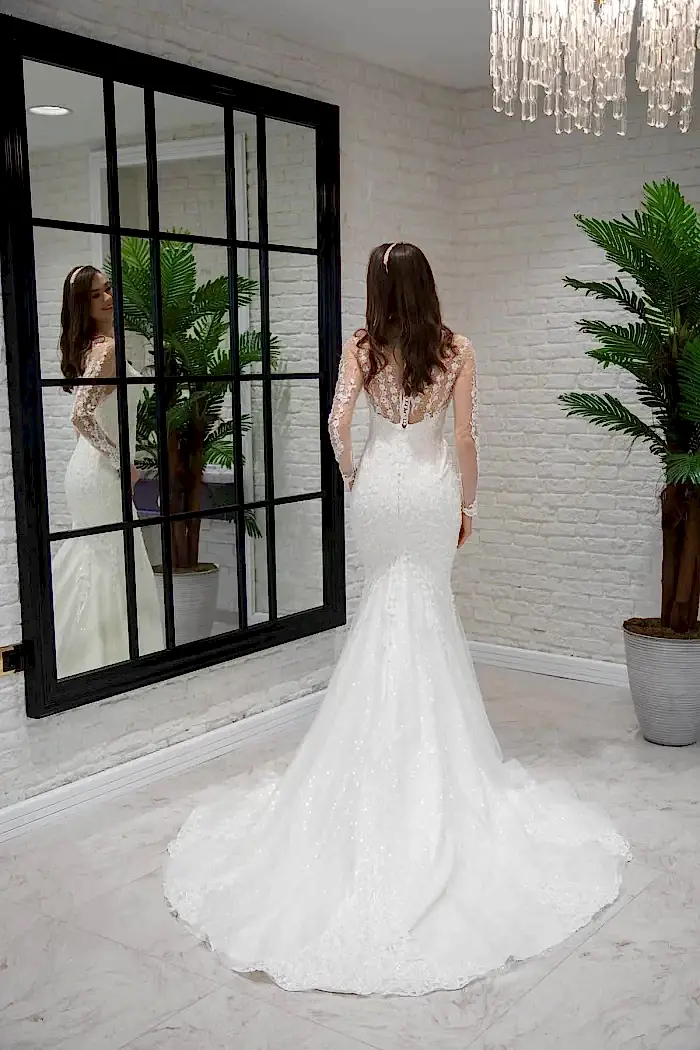 Alternative view of Uzun Kollu 3D İşlemeli Pelerinli Balık Gelinlik