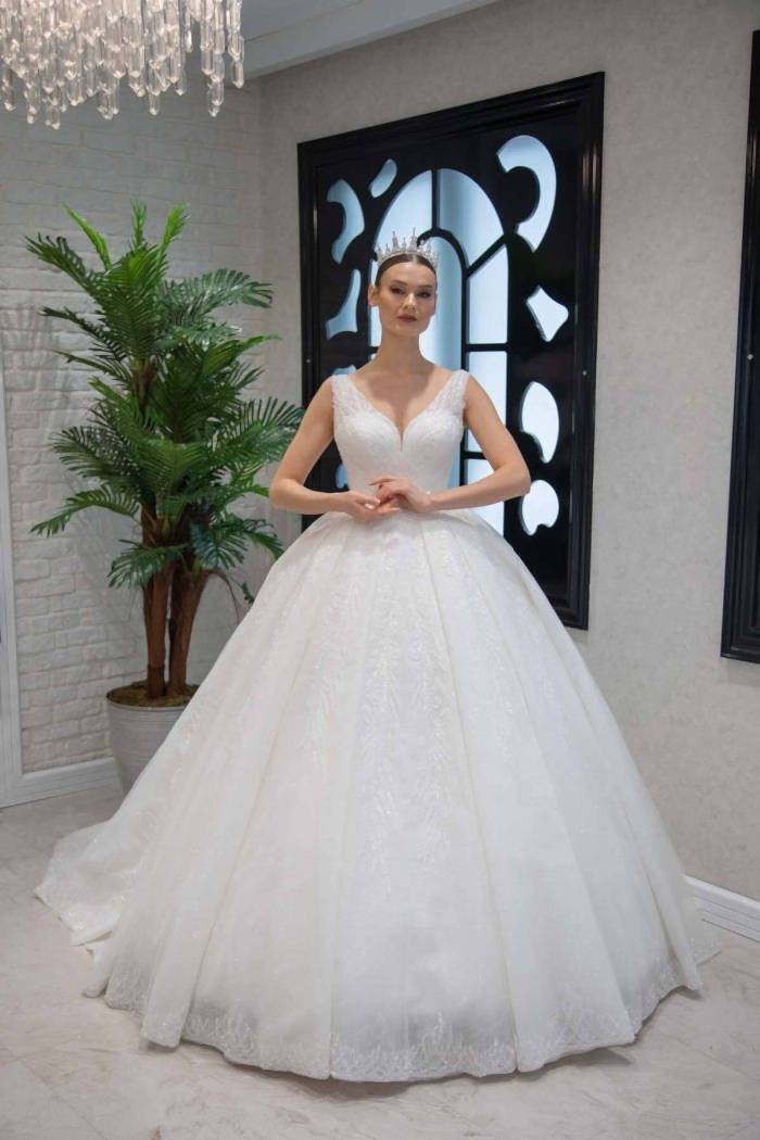 Transparan Sırt Dekolteli V Yaka Prenses Gelinlik