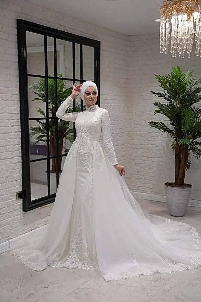 Uzun Kollu Dantel İşlemeli Helen Tesettür Gelinlik