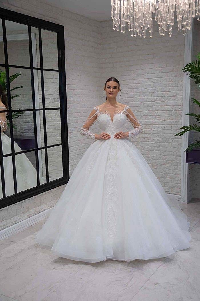 Kristal Taş İşlemeli Sırt Dekolteli Prenses Gelinlik