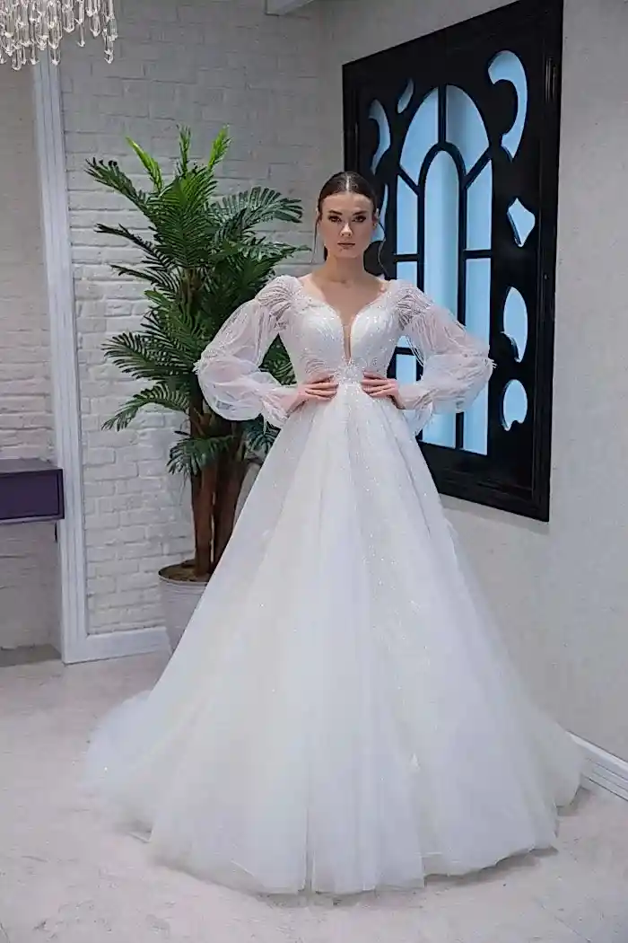 Derin V Yaka Kristal Taş İşlemeli Balon Kol Helen Gelinlik