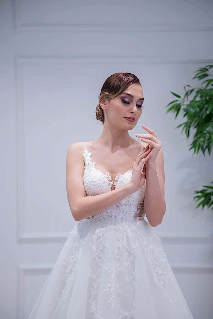 Alternative view of Omuz Askılı Göğüs Dekolteli Helen Gelinlik