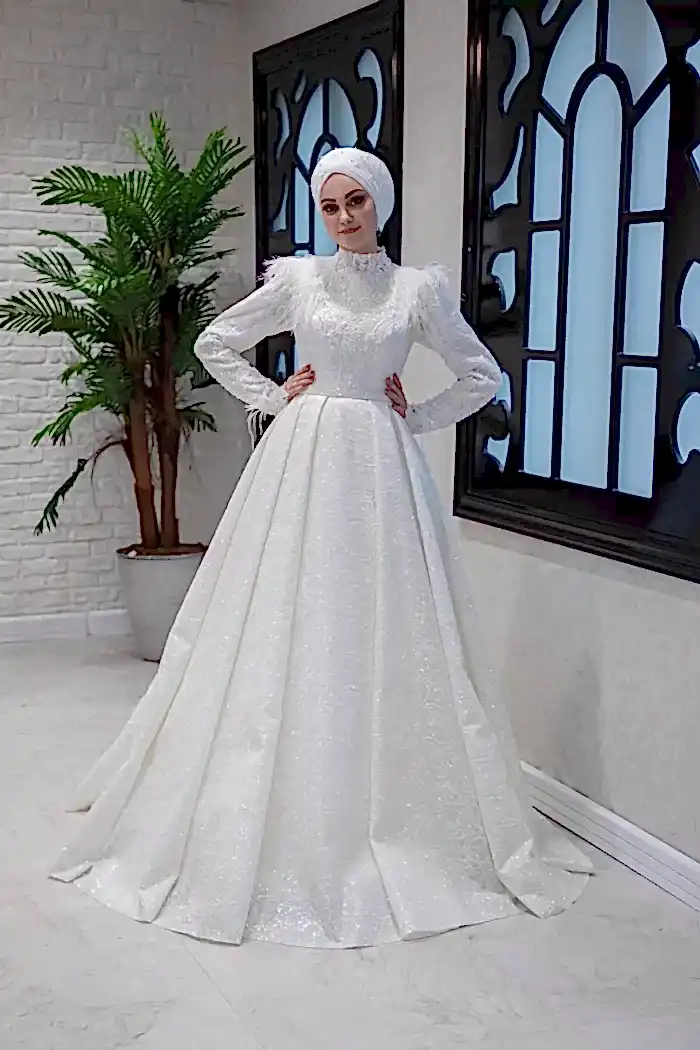 Alternative view of Göğüs Dekolteli 3D Taş İşlemeli A Kesim Tesettür Gelinlik