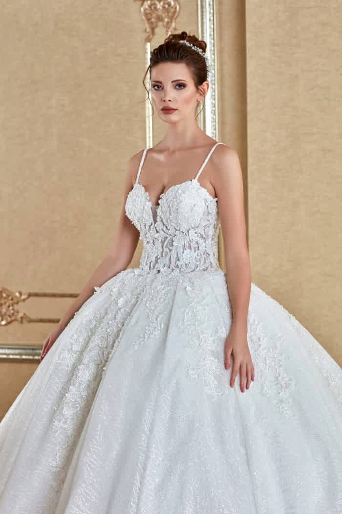 Alternative view of İp Askılı Transparan Dantel İşlemeli Prenses Gelinlik