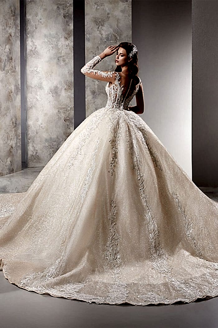 Alternative view of Derin V Yaka Sırt Dekolteli Ekru Transparan Prenses Gelinlik