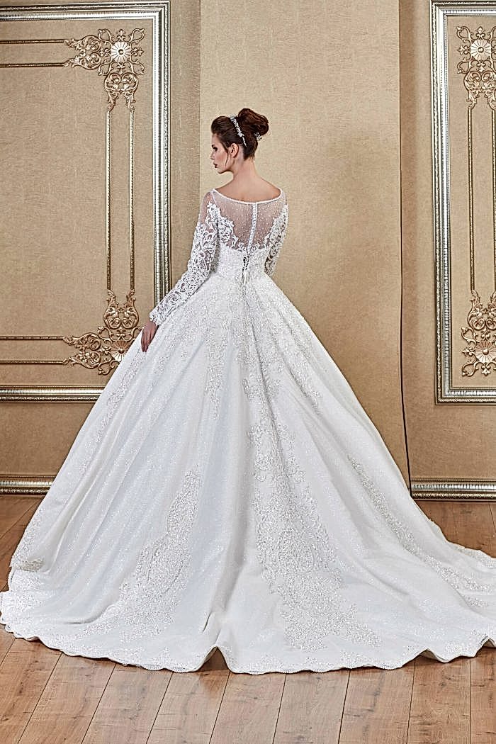 Alternative view of İllüzyon Yaka Uzun Kollu Dantelli Prenses Gelinlik