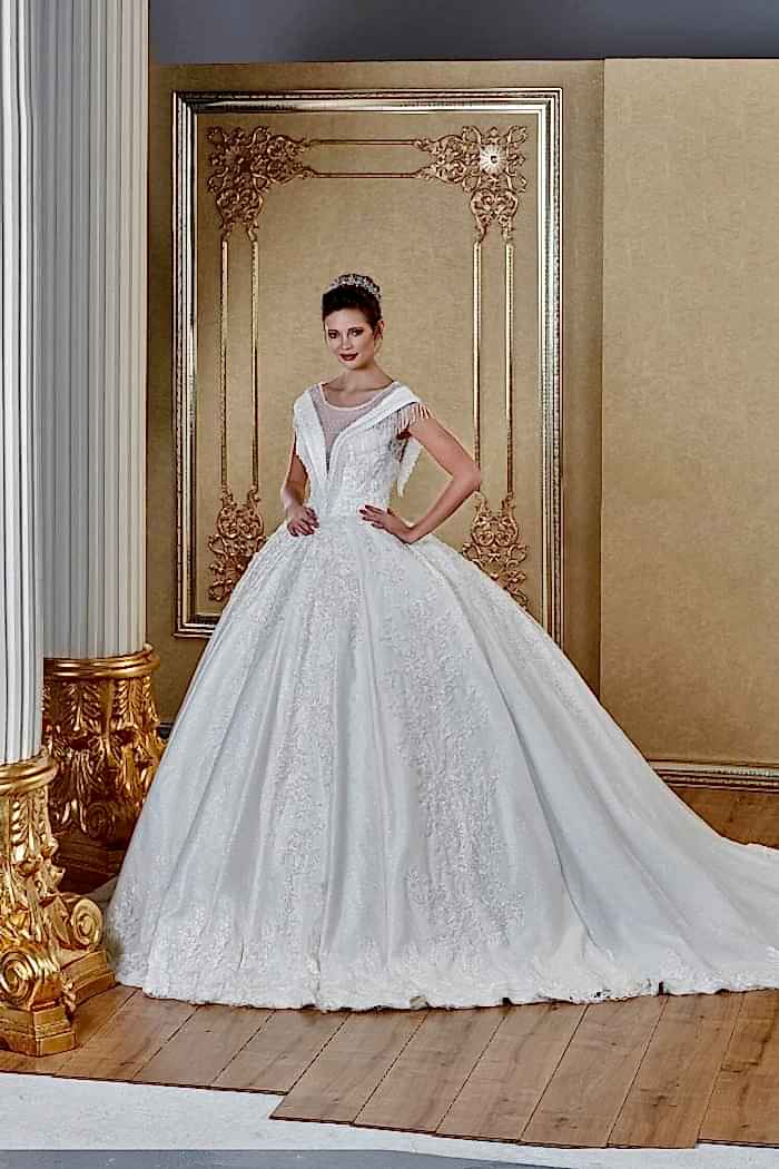 İllüzyon Yaka Düşük Omuz Sarkaç Detaylı Prenses Gelinlik