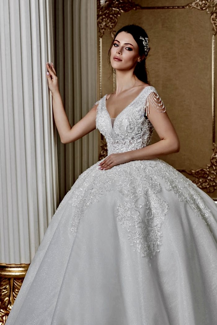 Deep V-Neck Pendulum French Ruched Princess Wedding Dress