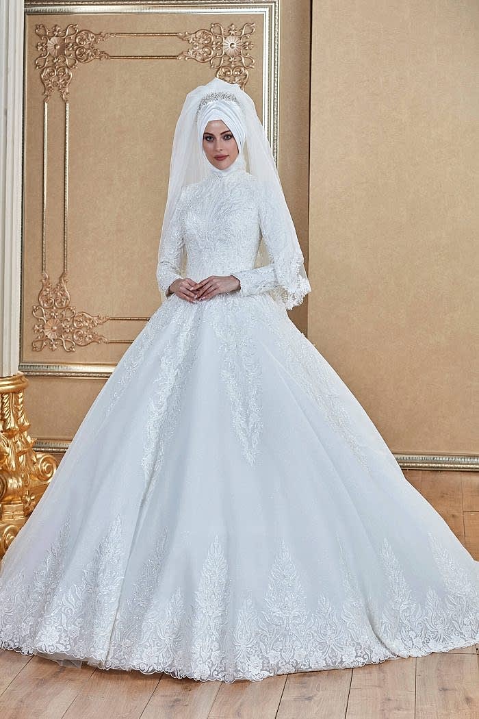 Alternative view of Payet İşlemeli Işıltılı Tül Üzeri Prenses Tesettür Gelinlik