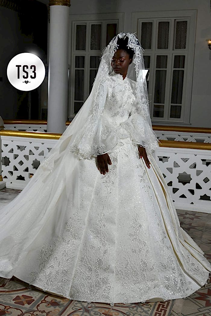 İspanyol Kol Kuyruk Detaylı Payet İşlemeli Prenses Tesettür Gelinlik