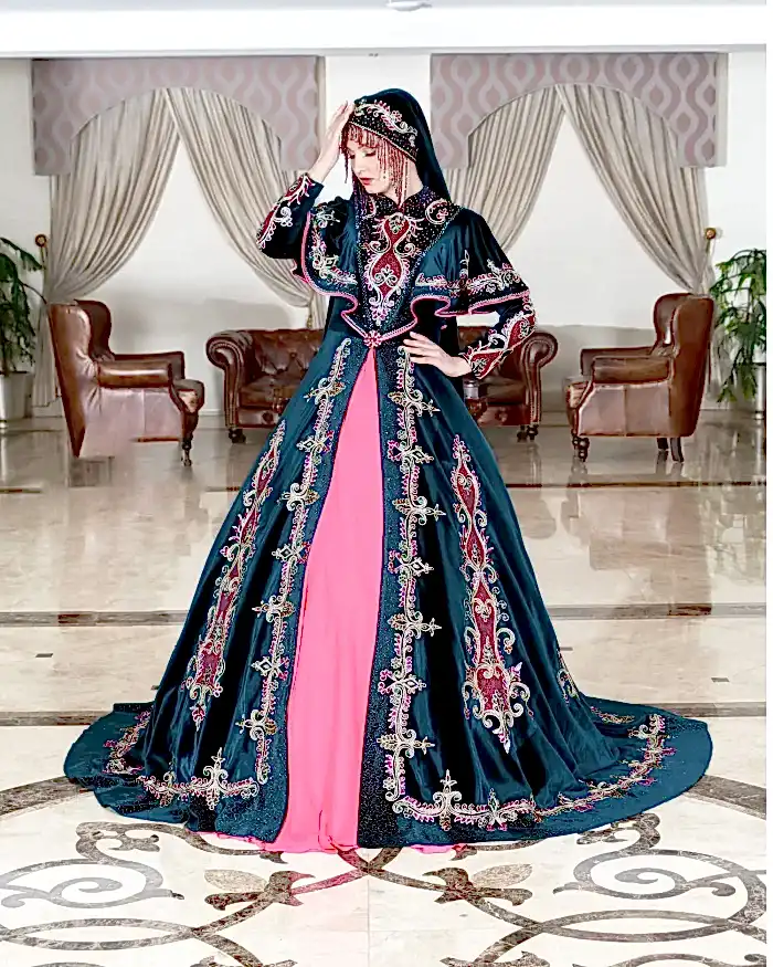 Pembe Yeşil Kabarık Tesettür Bindallı