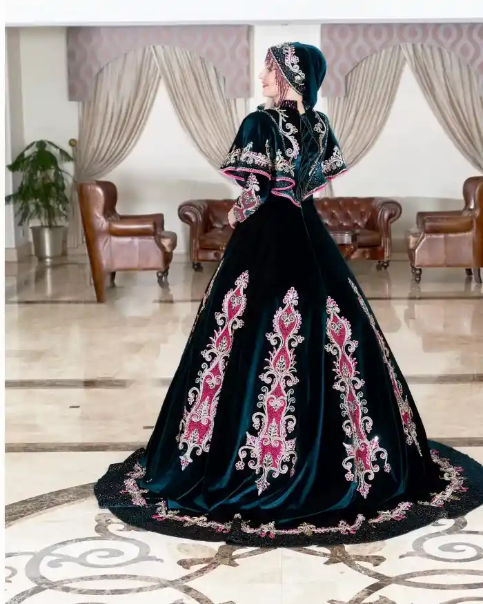 Alternative view of Pembe Yeşil Kabarık Tesettür Bindallı