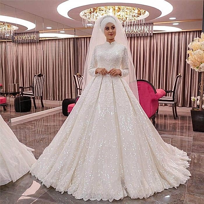 Işıltılı Payet İşlemeli Eteği Pileli Prenses Tesettür Gelinlik