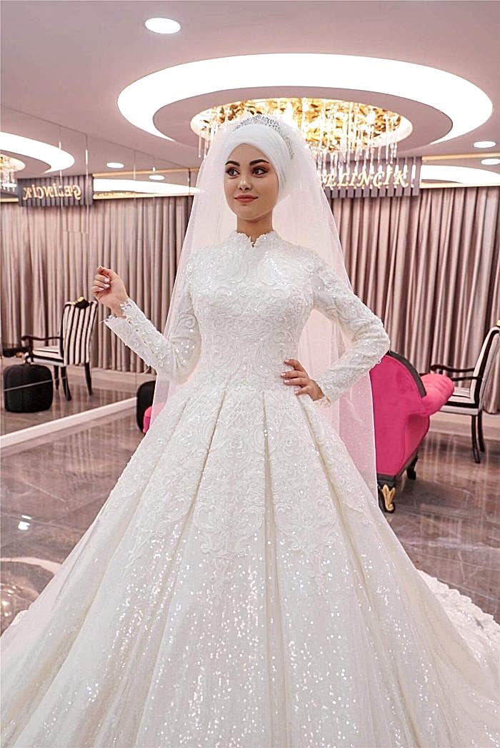 Alternative view of Işıltılı Payet İşlemeli Eteği Pileli Prenses Tesettür Gelinlik