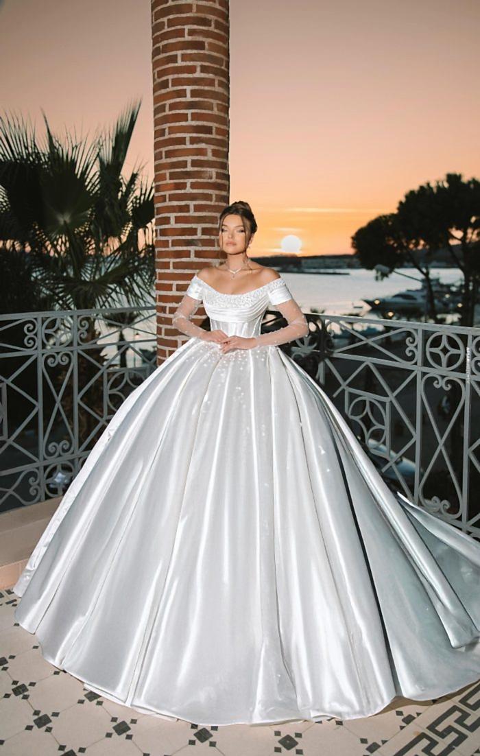 Madonna Yaka İpek Saten Prenses Gelinlik