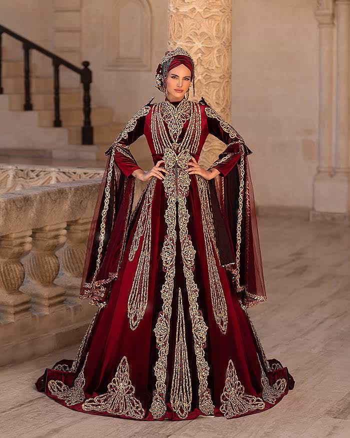 Kırmızı Kelebek ve Taş İşlemeli Tesettür Kaftan Bindallı