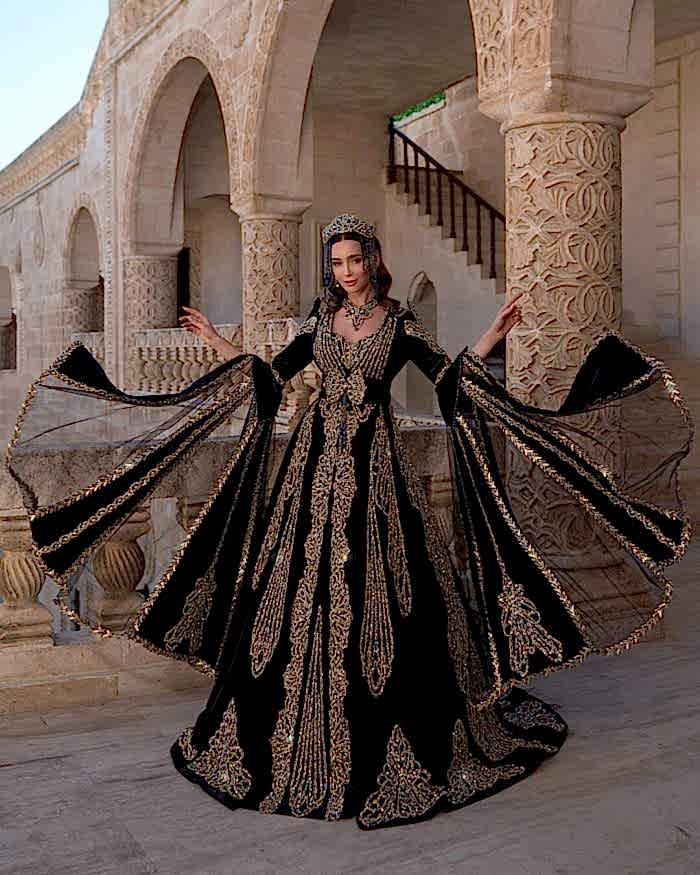 Siyah Kelebek Detaylı Taş İşlemeli Kaftan Bindallı