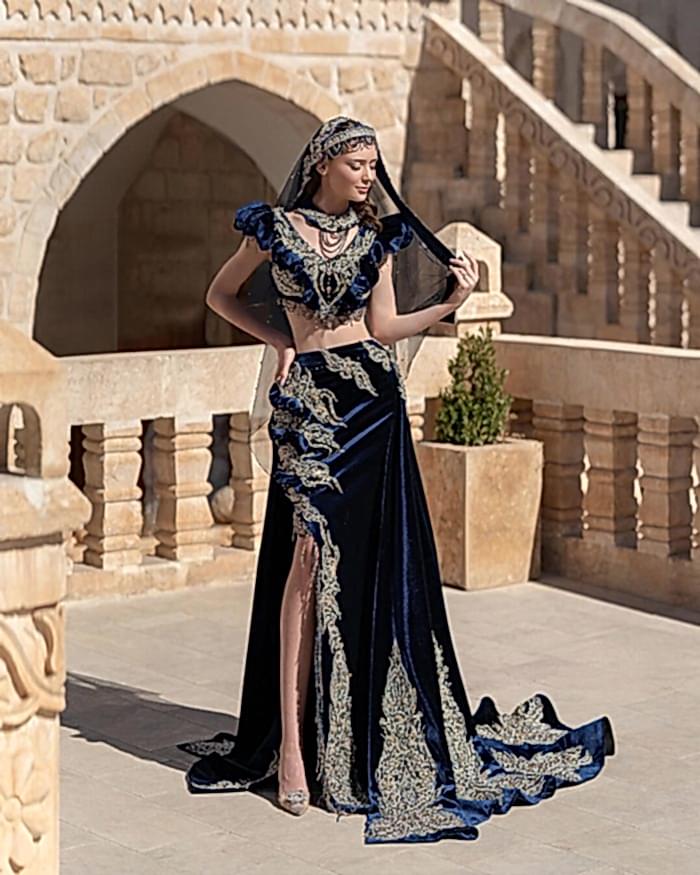 Lacivert Taş İşlemeli Yırtmaçlı İki Parça Bindallı