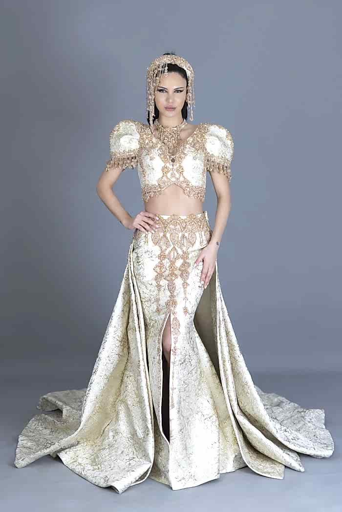 Demonte Etekli Yırtmaç Detaylı İki Parça Bindallı