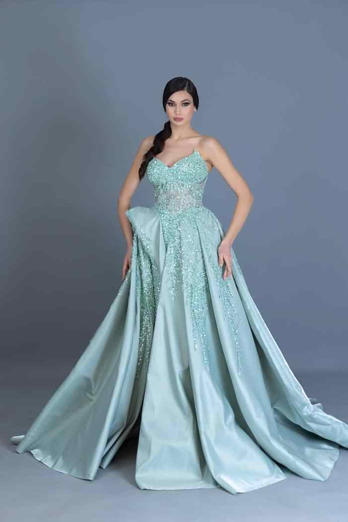 Taş İşlemeli Askılı ve Yırtmaçlı Kesim Kına Elbisesi