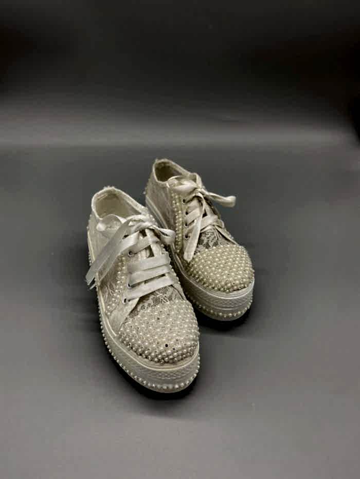 İncili Gelin Spor Ayakkabısı