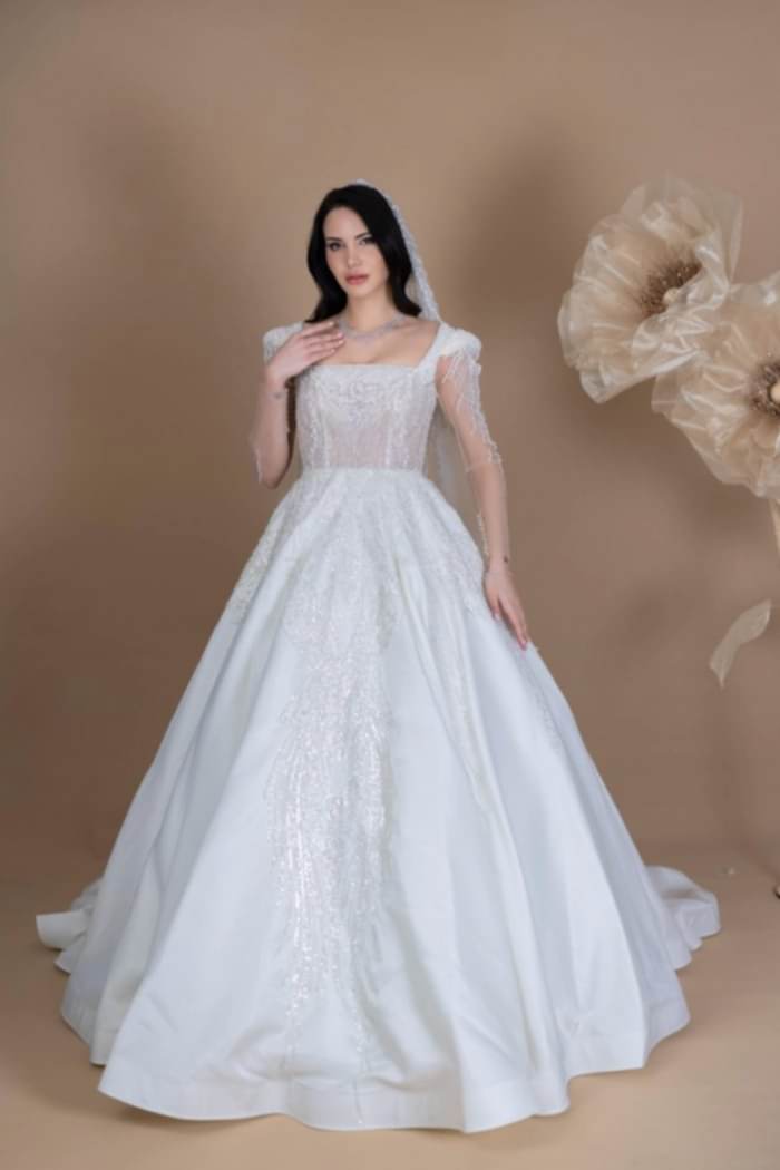 Taş İşlemeli A Kesim Uzun Kollu Gelinlik