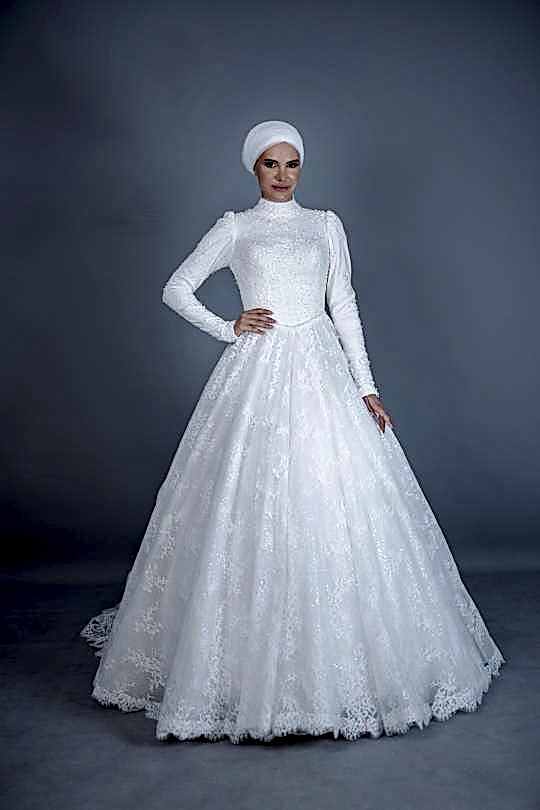 A Kesim Lez Dantelli Tesettür Gelinlik